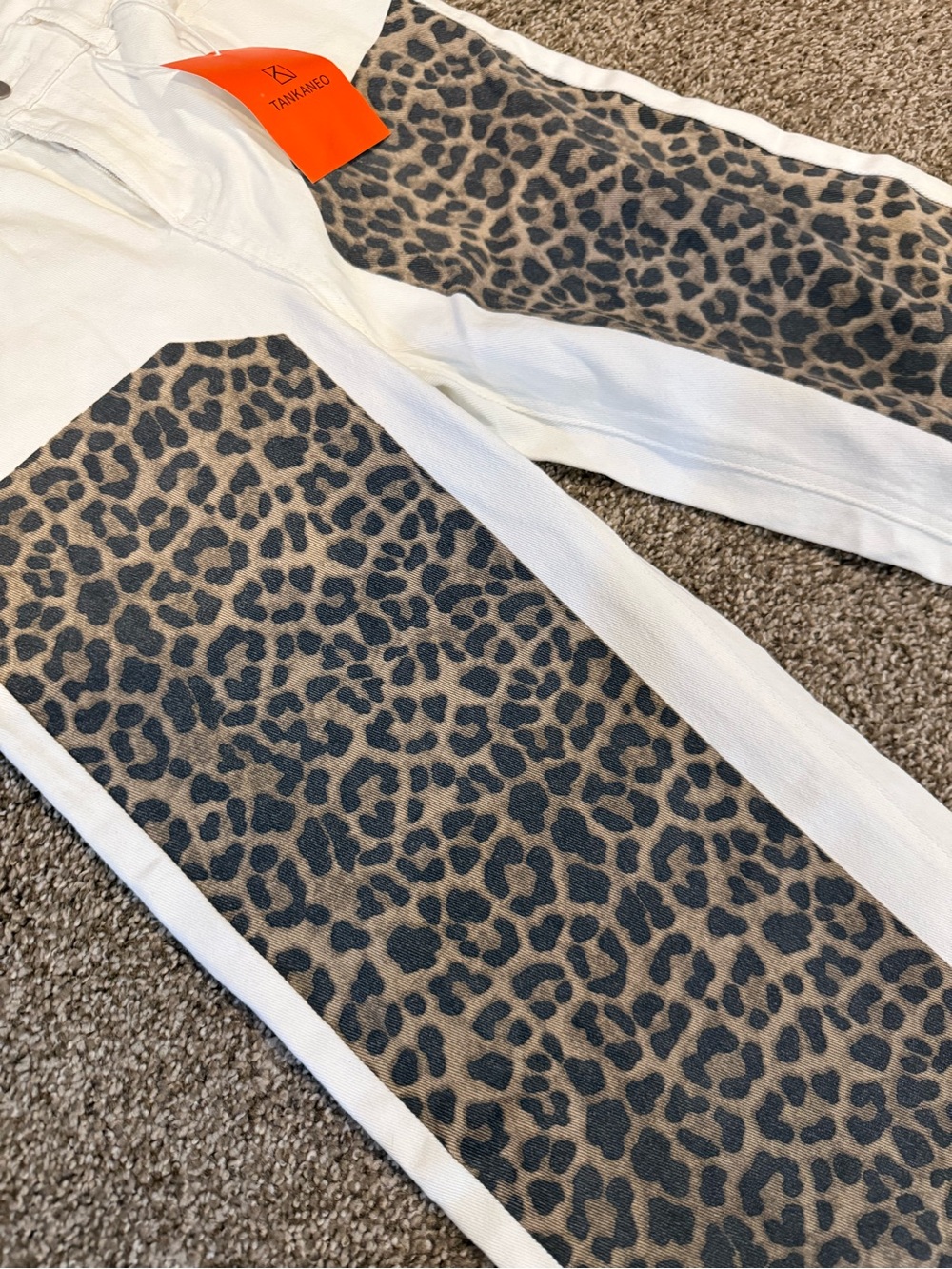White Wide-Leg Jeans with Leopard Front Panels - Picture 3 of 4